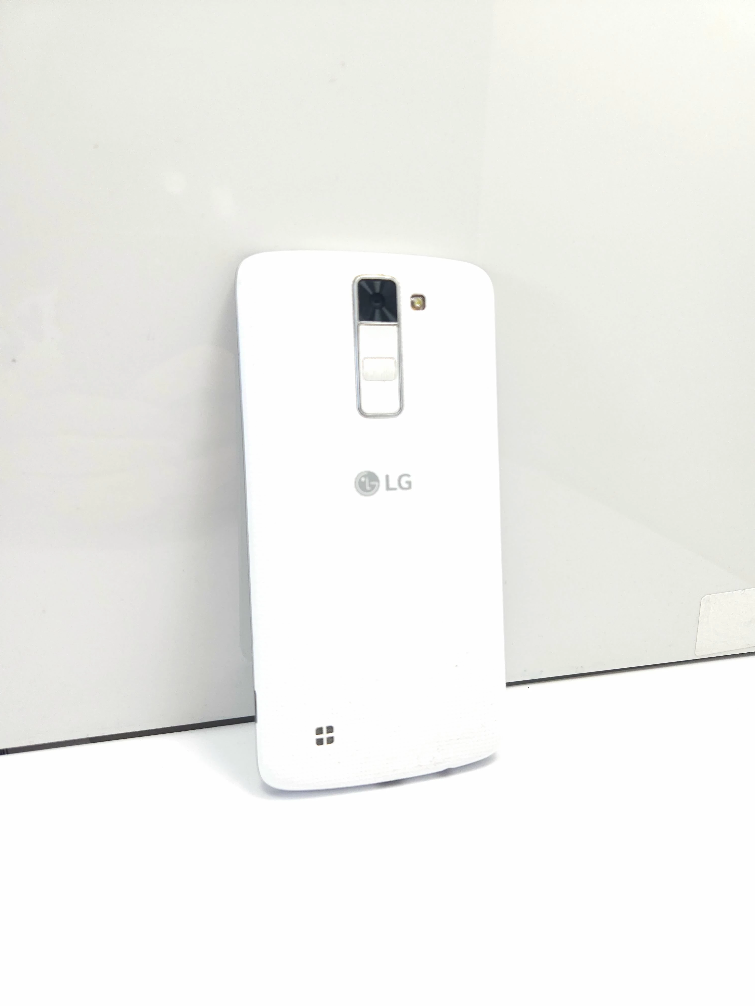 telefon-lg-k8-158gb-ean-gtin-0853633004316