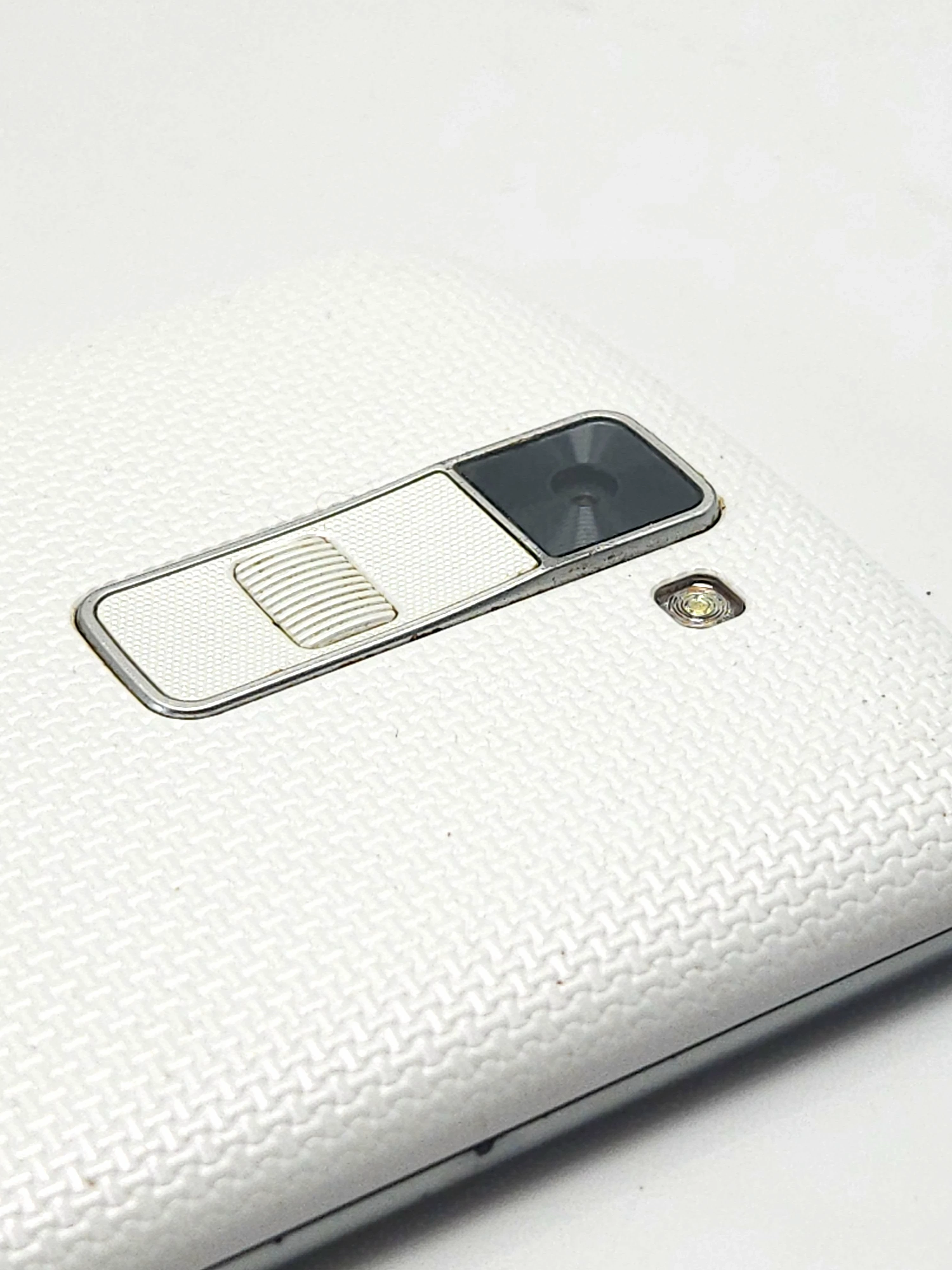 telefon-lg-k8-158gb-wbudowana-pamiec-202869-214205