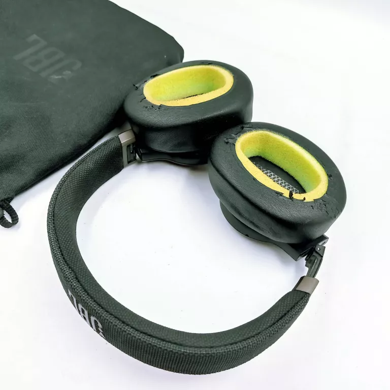 sluchawki-nauszne-jbl-live-650btnc-transmisja-sygnalu-203713-217785