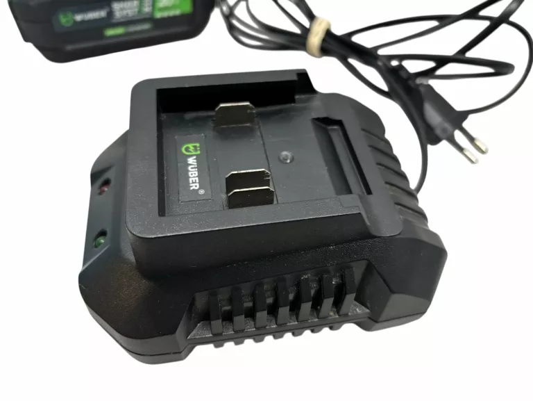 2-bateria-wuber-ladowarka-pojemnosc-akumulatora-400