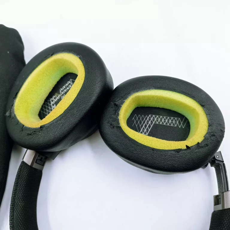 sluchawki-nauszne-jbl-live-650btnc-kod-producenta-jbllive650btncblk