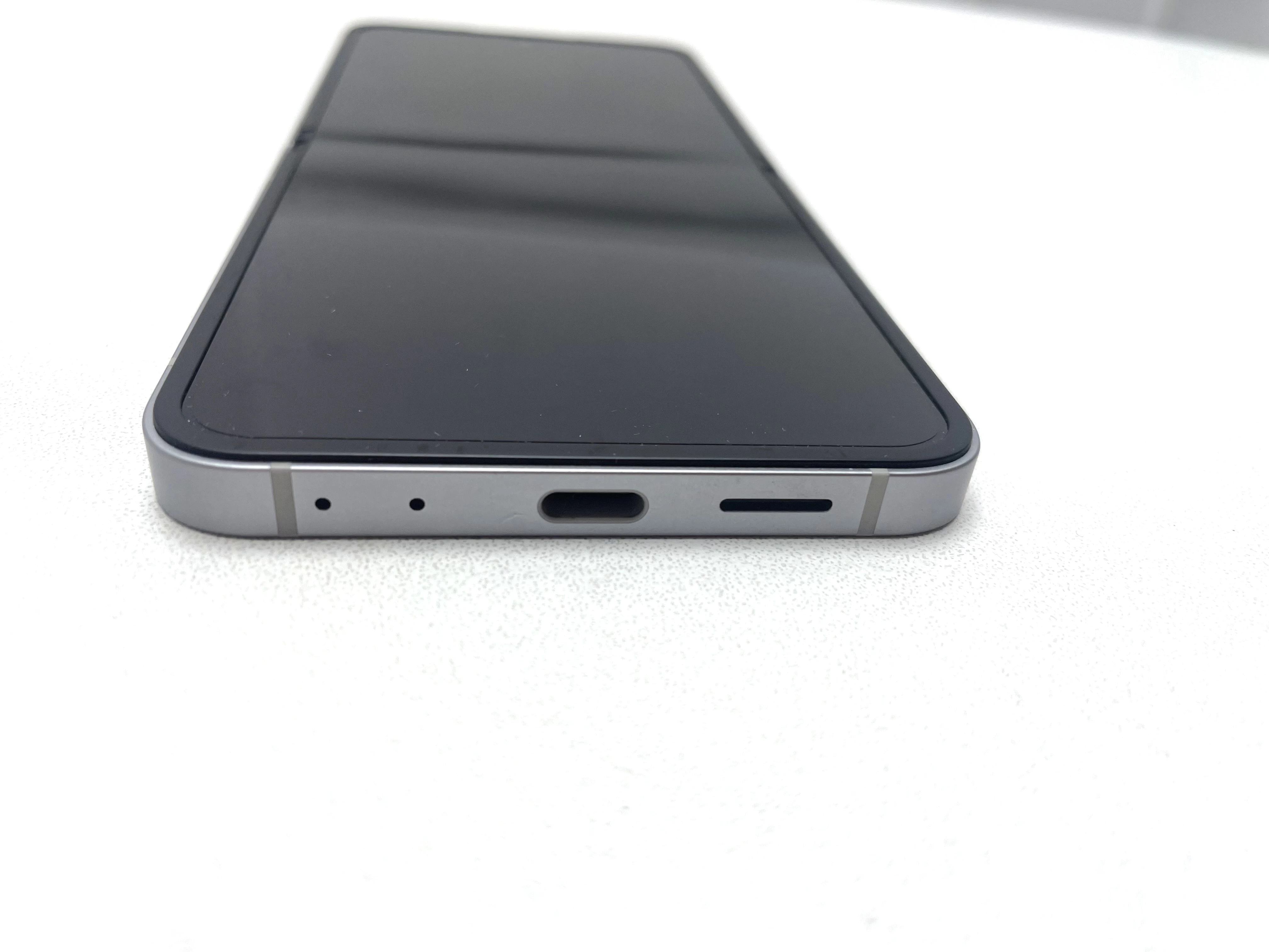 telefon-samsung-galaxy-flip6-pudelko-typ-202685-212929