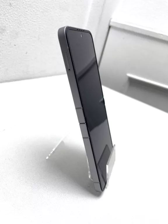 telefon-samsung-galaxy-flip6-pudelko-przekatna-ekranu-67