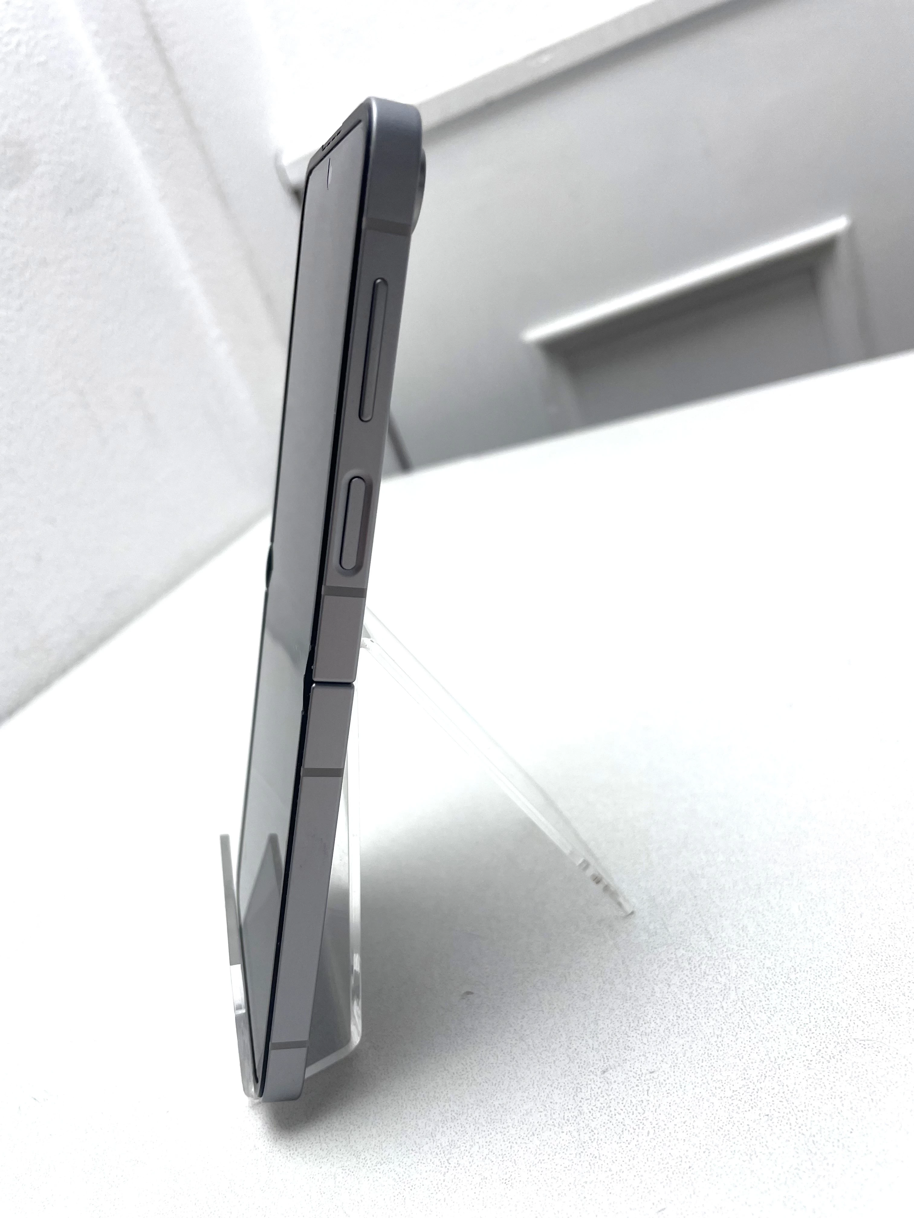 telefon-samsung-galaxy-flip6-pudelko-stan-11323-2