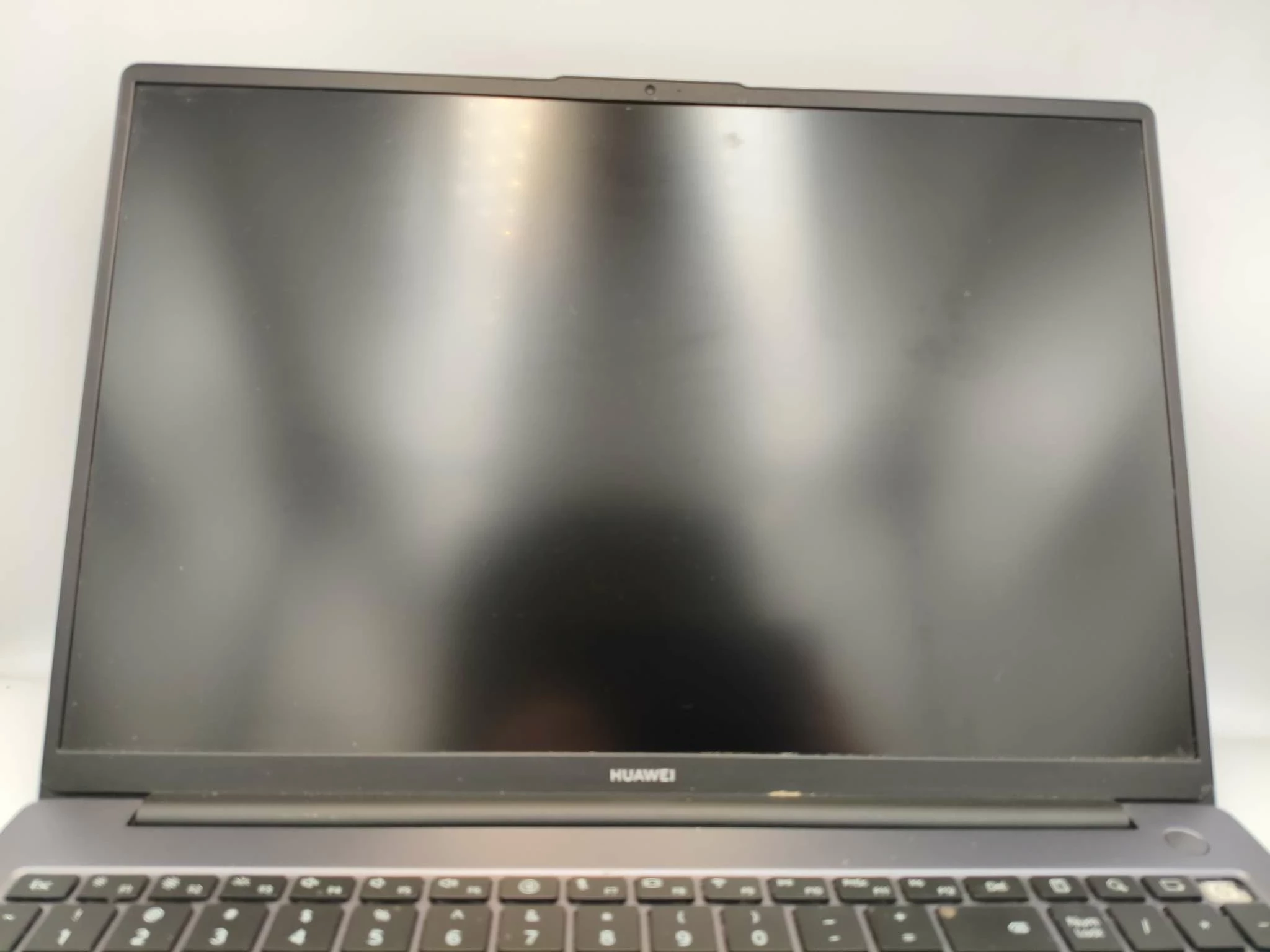 laptop-huawei-matebook-d16-rlef-x-i5-12450h-16500gbczytaj-przekatna-ekranu-1600