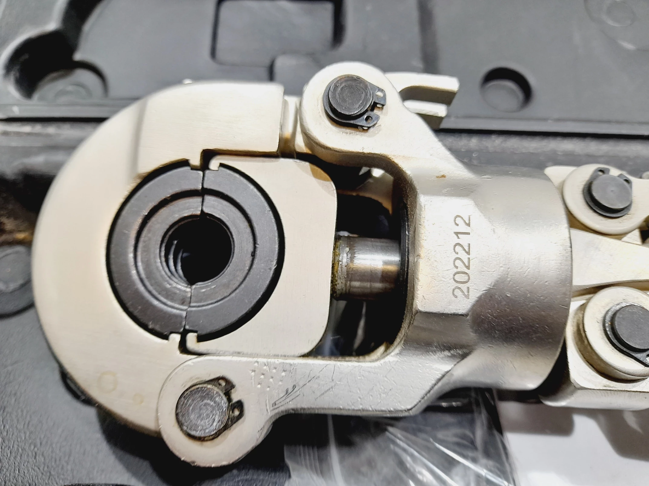 zaciskarka-pex-magnusson-16-32-mm-product-id-41fa3d43-69b9-4f66-b6a3-dafd0cfcb400