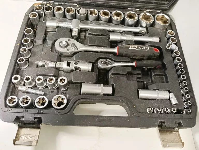 zestaw-kluczy-nasadowych-awtools-stan-11323-2