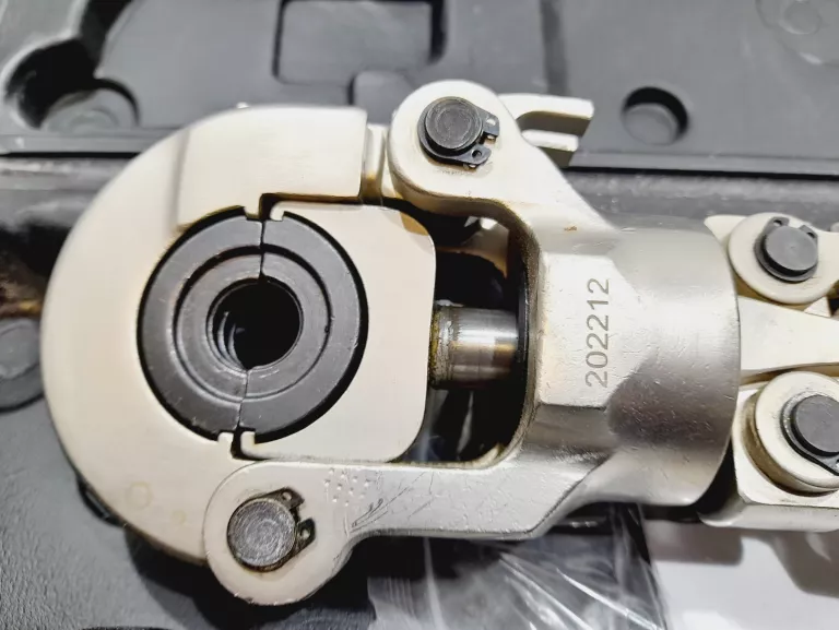 zaciskarka-pex-magnusson-16-32-mm-product-id-41fa3d43-69b9-4f66-b6a3-dafd0cfcb400