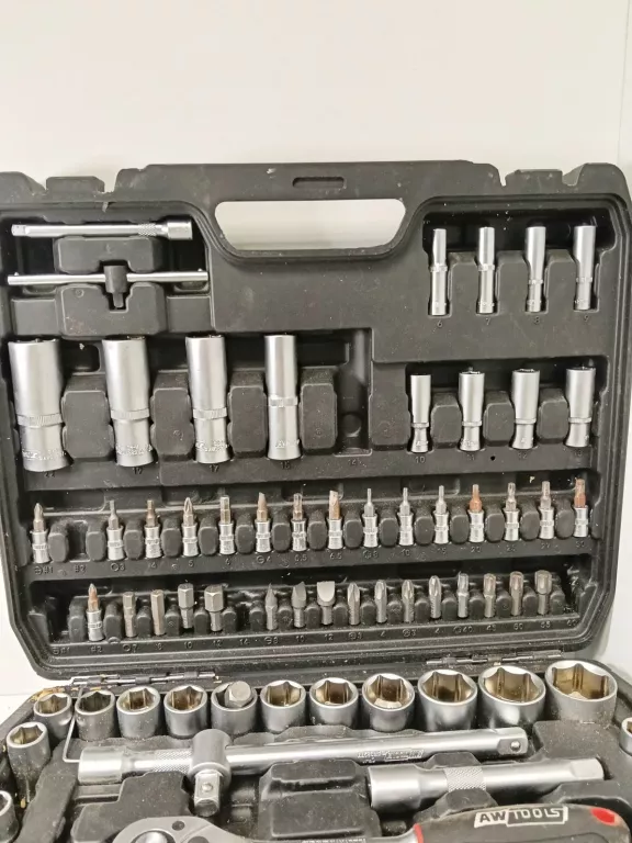 zestaw-kluczy-nasadowych-awtools-ean-gtin-5903041034537