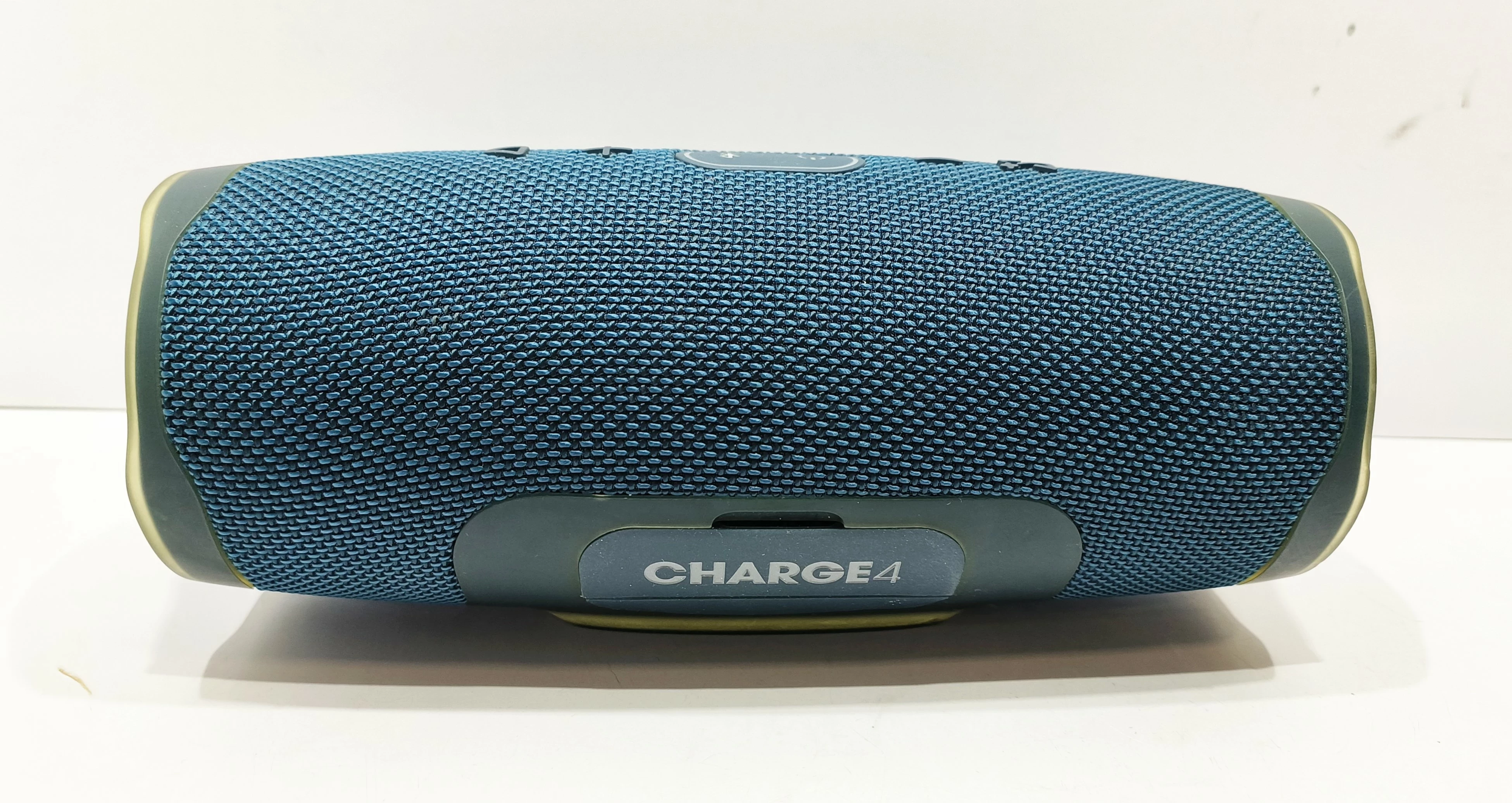 glosnik-jbl-charge-4-funkcje-221089-2