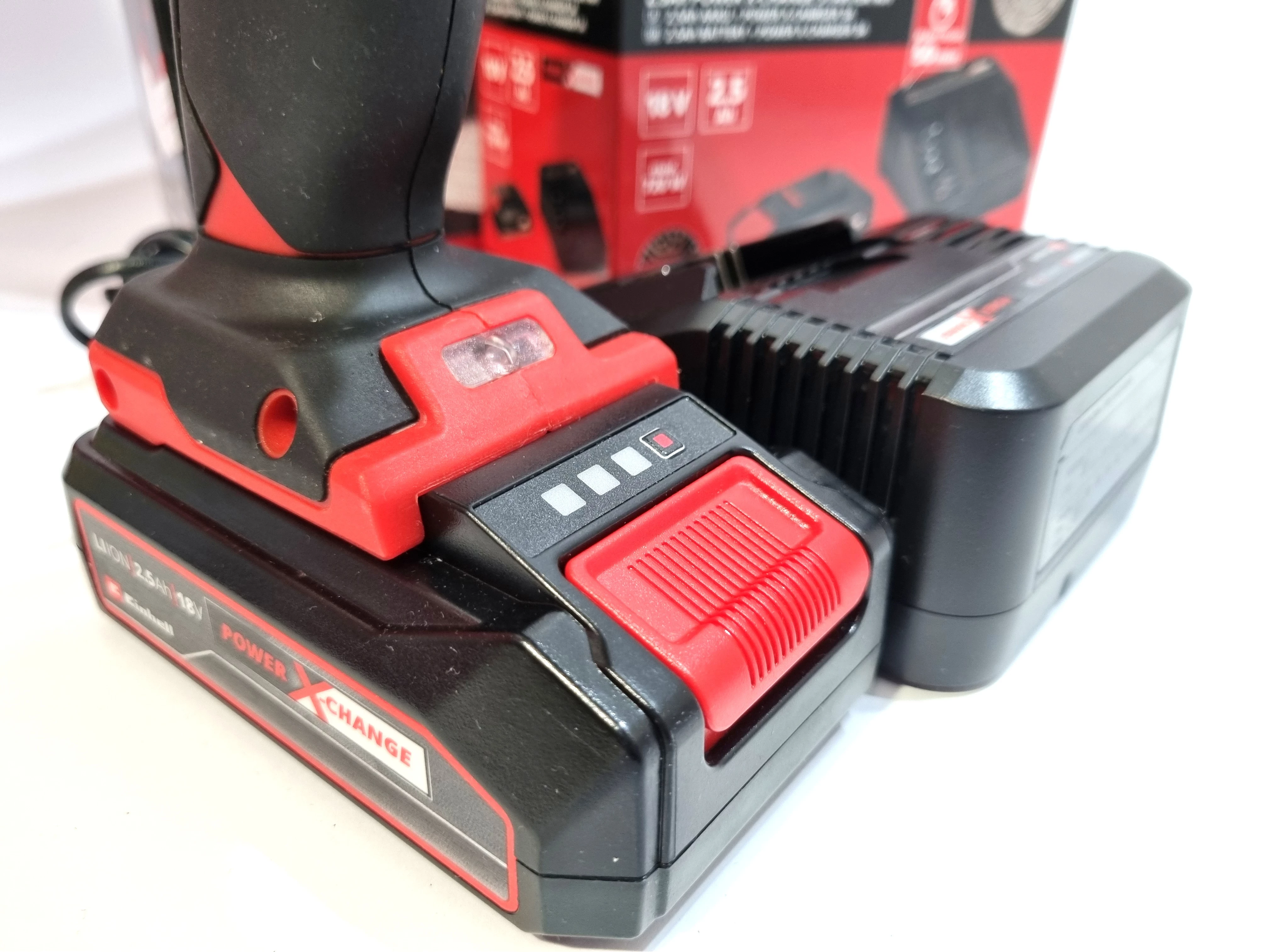 wiertarko-wkretarka-einhell-te-cd-1835-aku-lad-pojemnosc-akumulatora-200