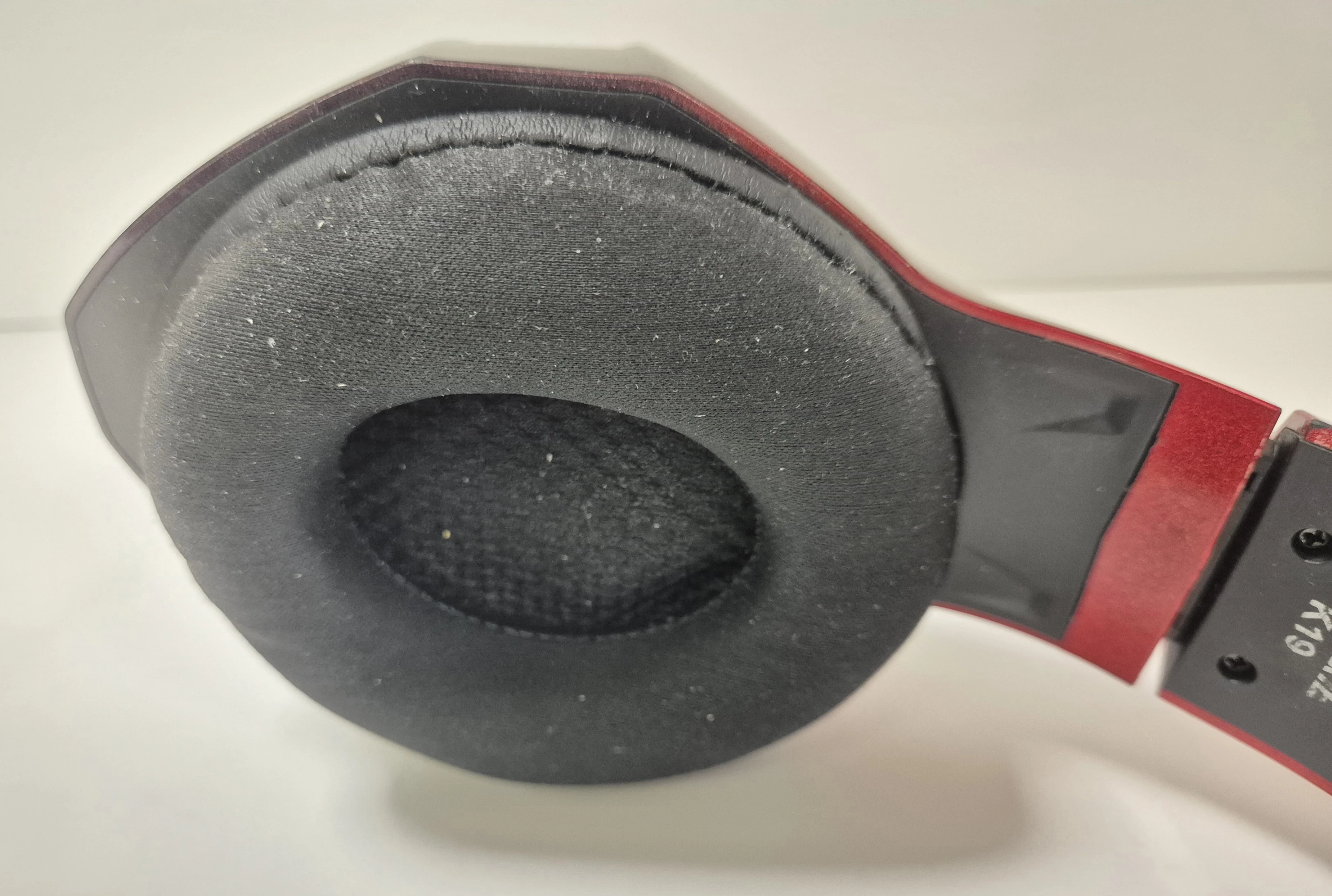 sluchawki-nauszne-z-mikrofonem-needone-k19-kolor-dominujacy-129357-4