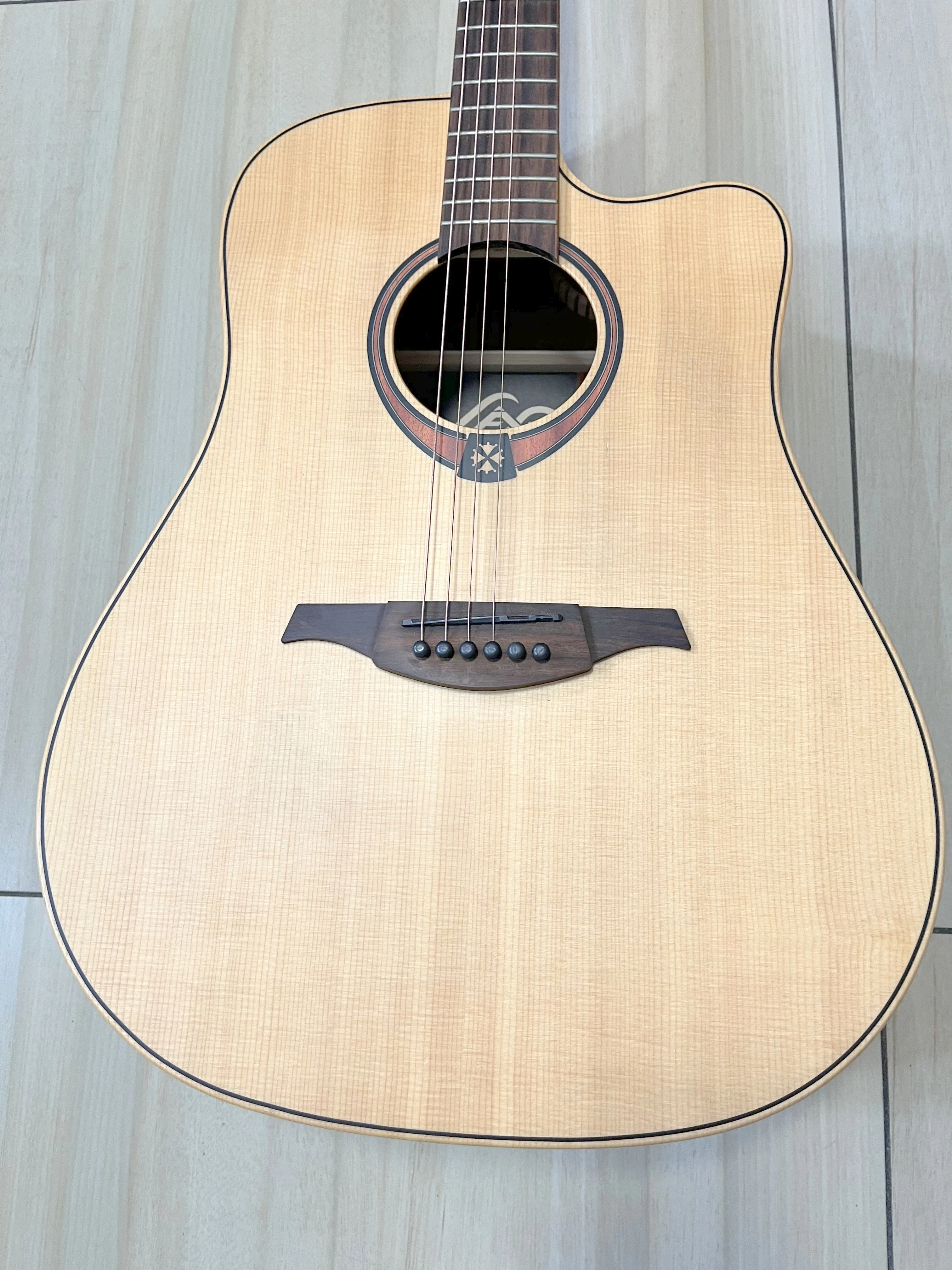 gitara-elektryczno-akustyczna-lag-tramontane-t70dce-stan-11323-2