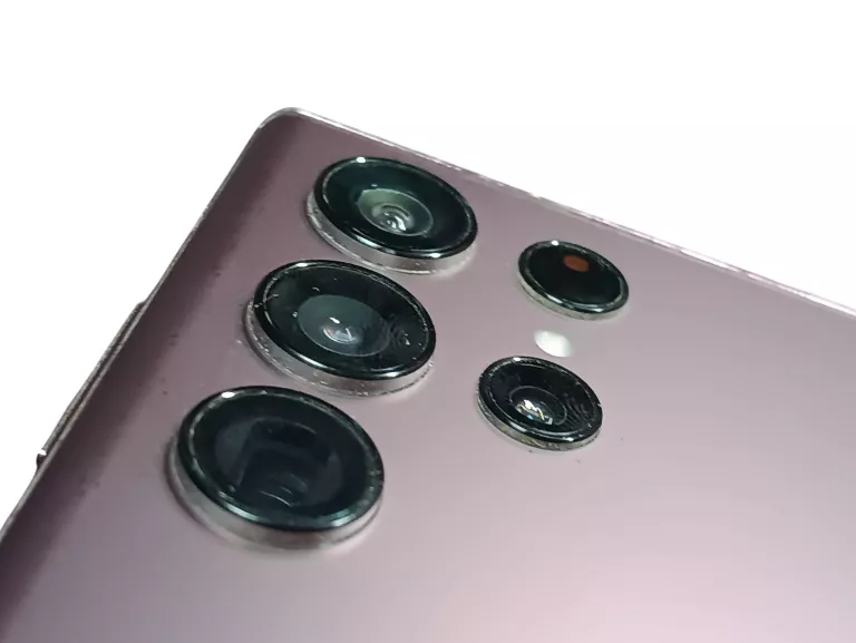 telefon-galaxy-s22-ultra-przekatna-ekranu-680