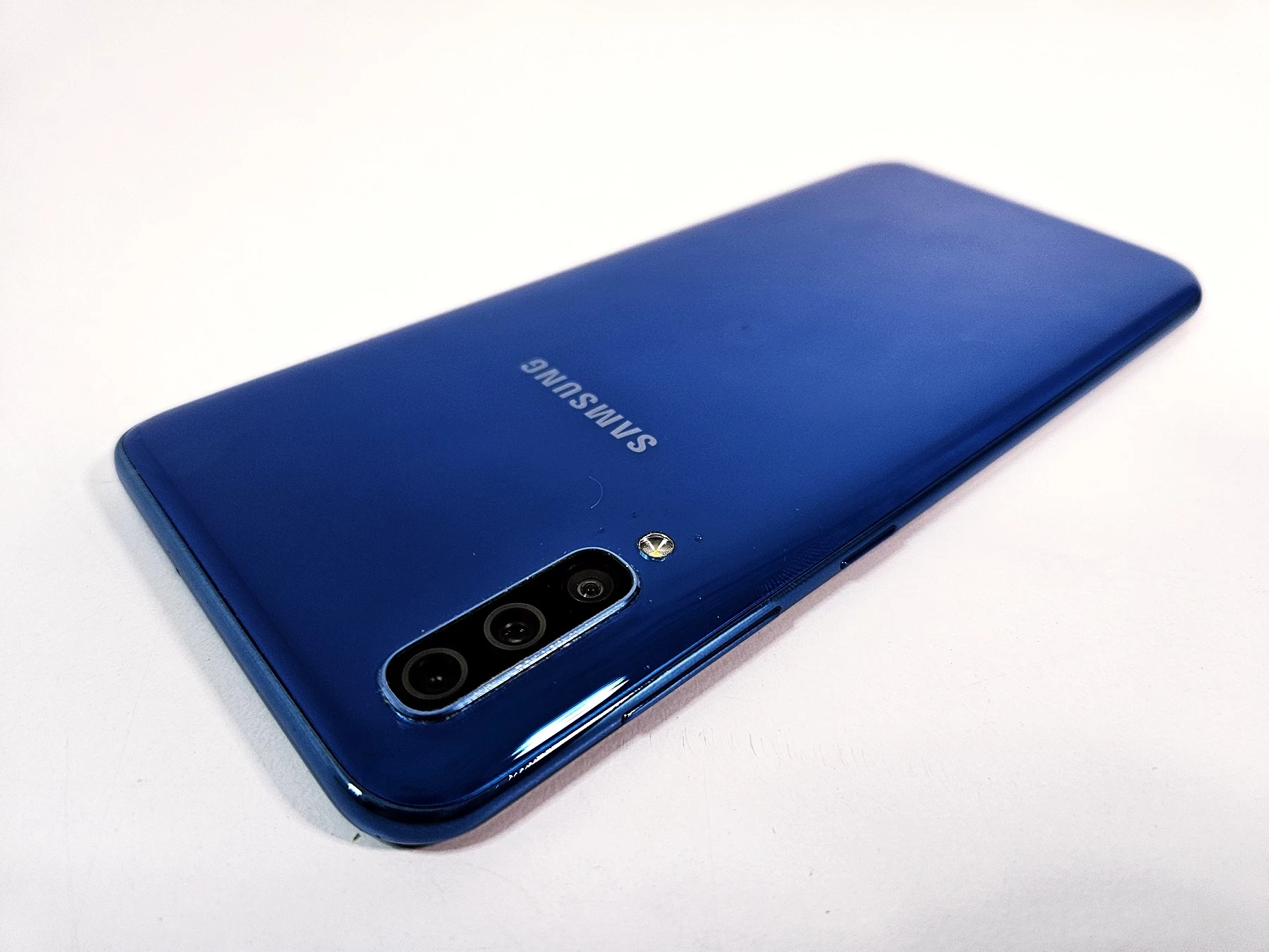 smartfon-samsung-a50-4128gb-komplet-typ-202685-212929