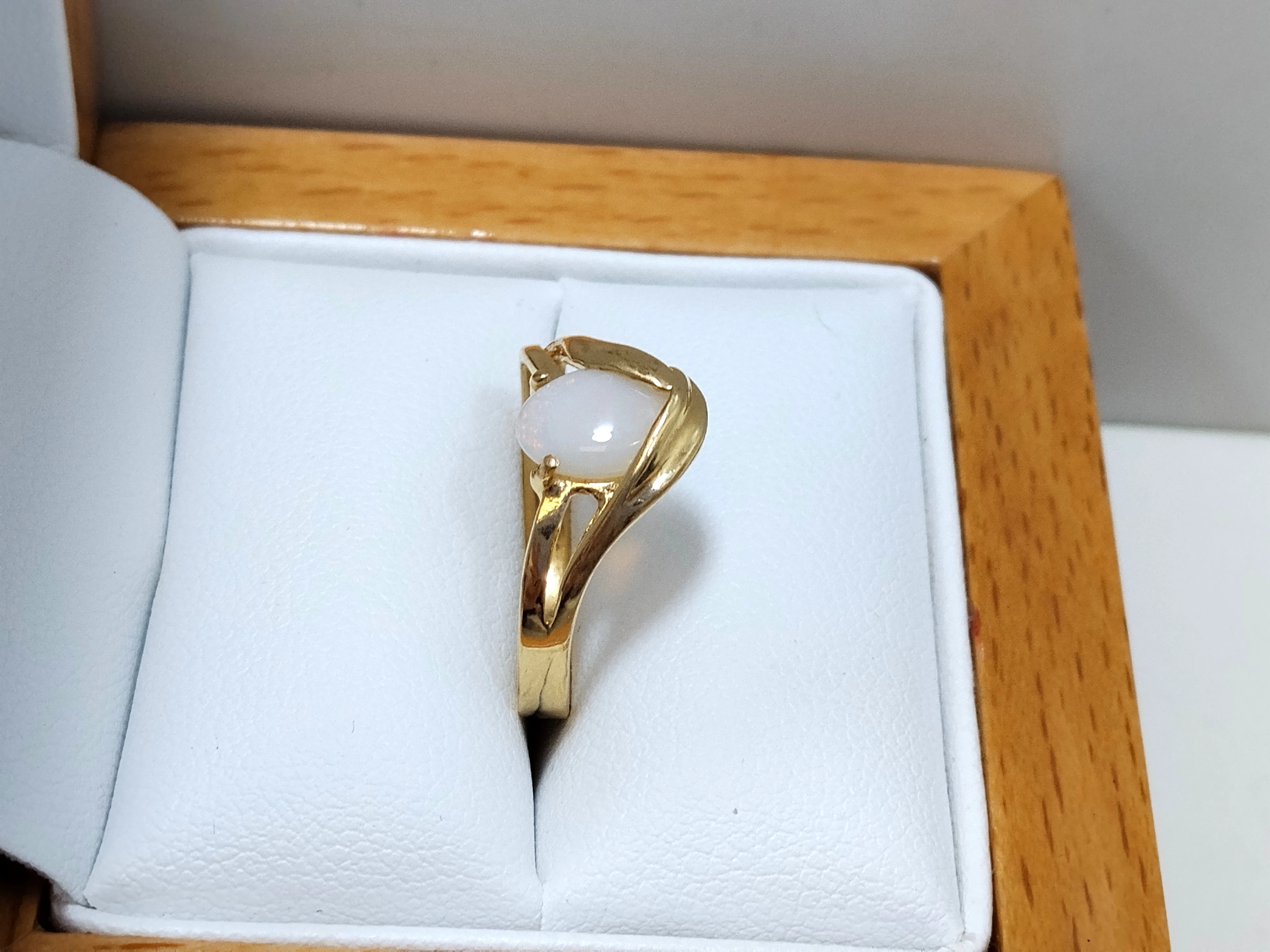 zloty-pierscionek-kamien-585-199g-r14-stan-11323-2