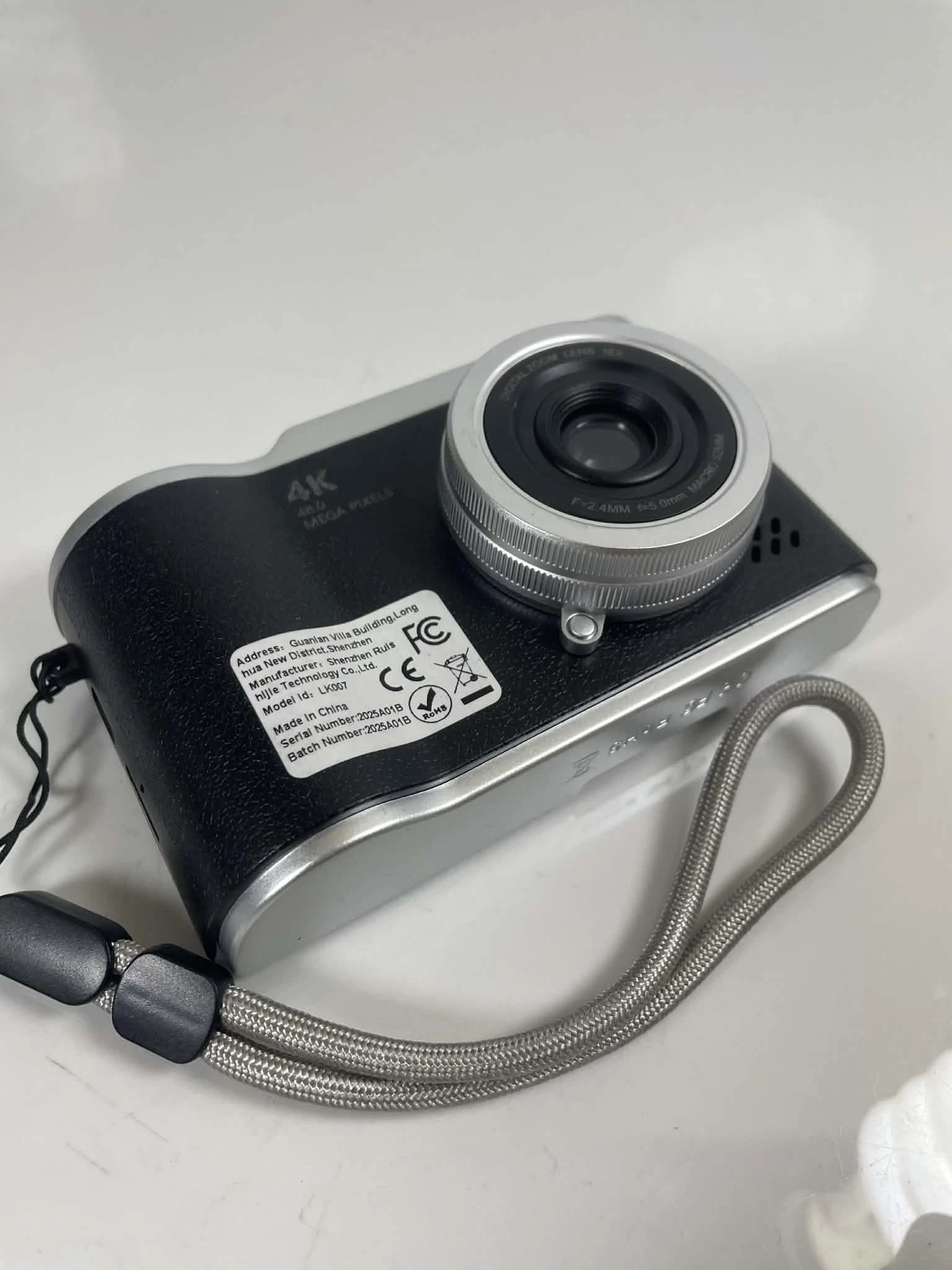 lk007-aparat-cyfrowy-z-klapka-rozdzielczosc-100