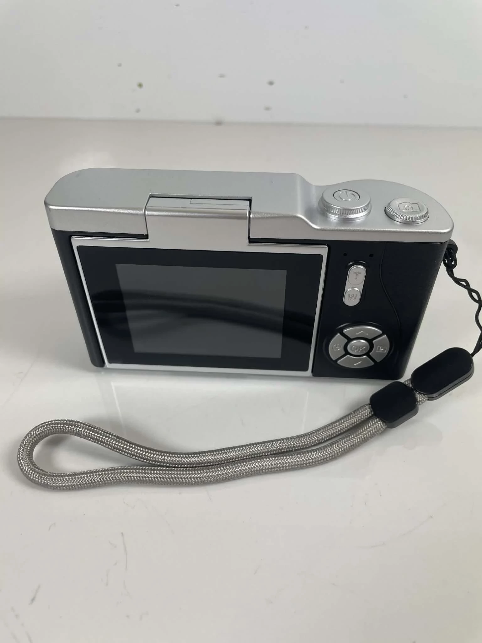 lk007-aparat-cyfrowy-z-klapka-stan-11323-2