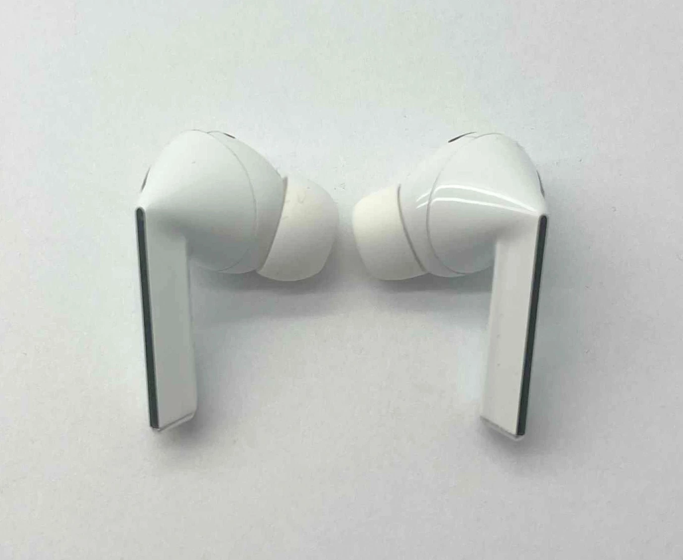 sluchawki-samsung-buds-3-pro-kolor-dominujacy-129357-2