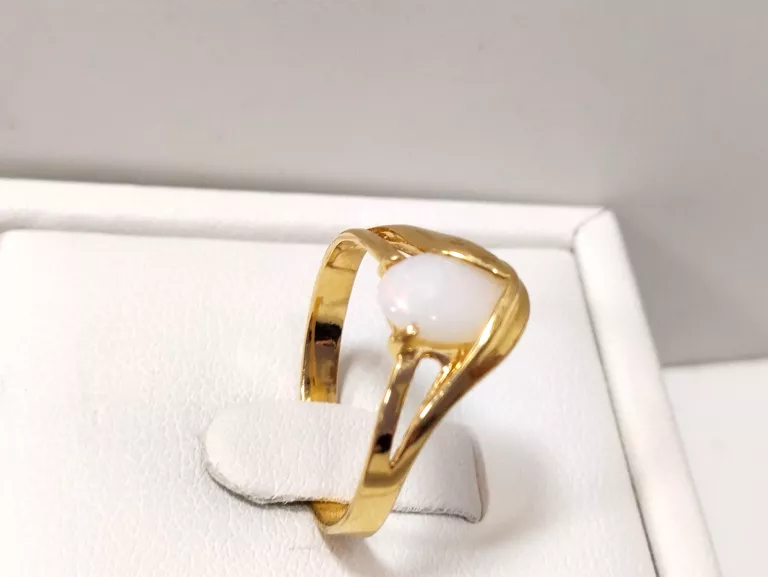 zloty-pierscionek-kamien-585-199g-r14-cechy-207358-231606