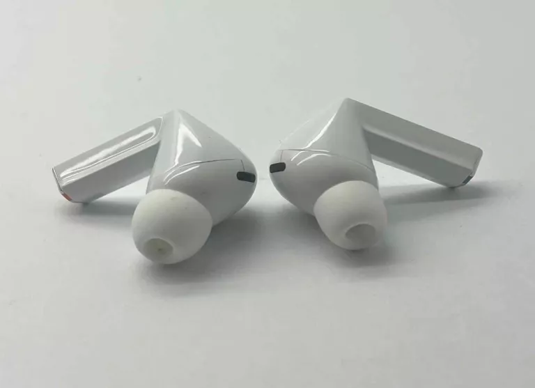 sluchawki-samsung-buds-3-pro-stan-11323-2