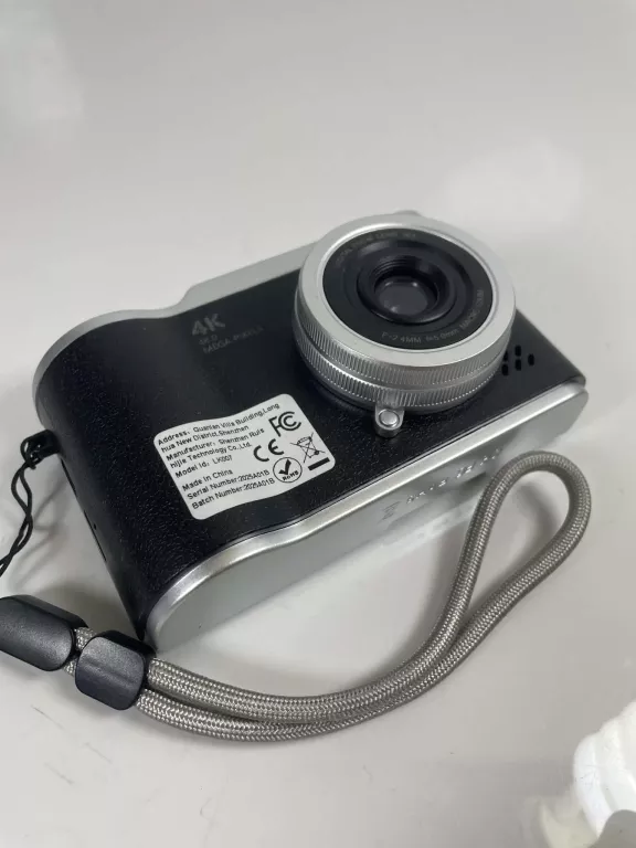 lk007-aparat-cyfrowy-z-klapka-rozdzielczosc-100