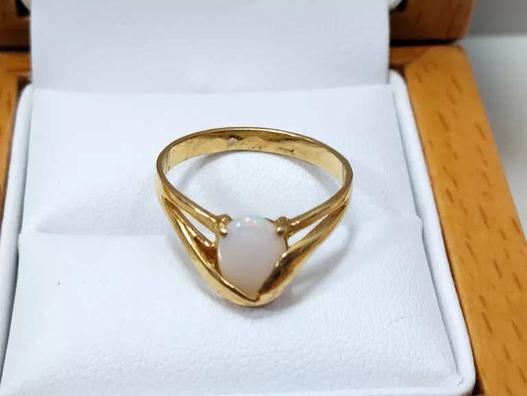 zloty-pierscionek-kamien-585-199g-r14-rodzaj-2205-2