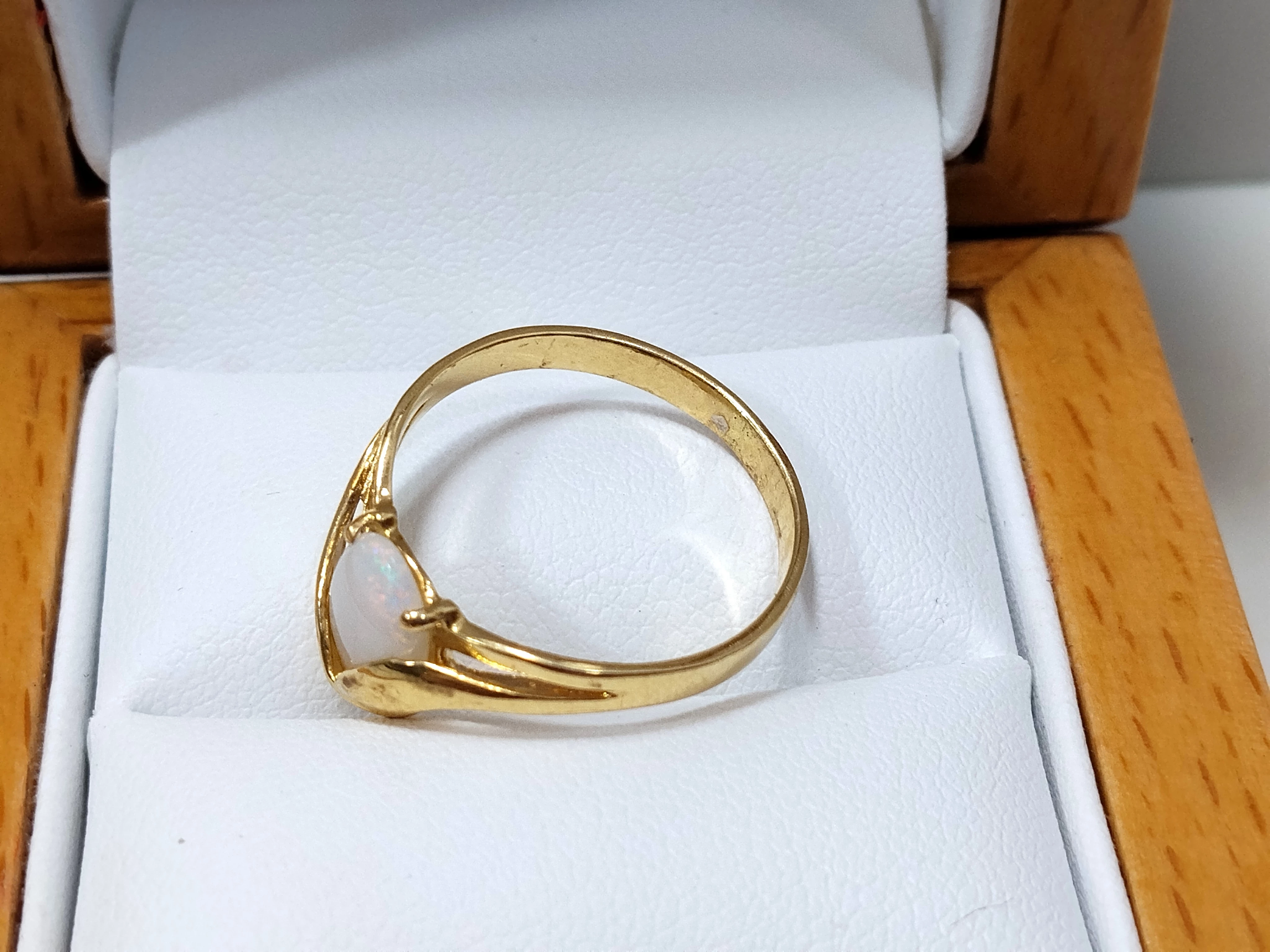 zloty-pierscionek-kamien-585-199g-r14-material-15835-2