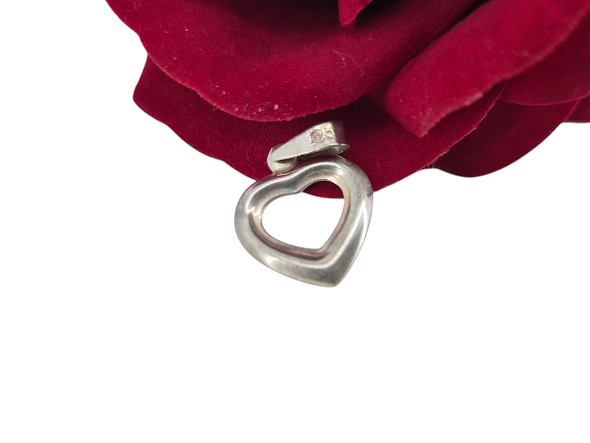 urocza-srebrna-zawieszka-serce-095g-925-pilsudskiego-8-konskie-unico