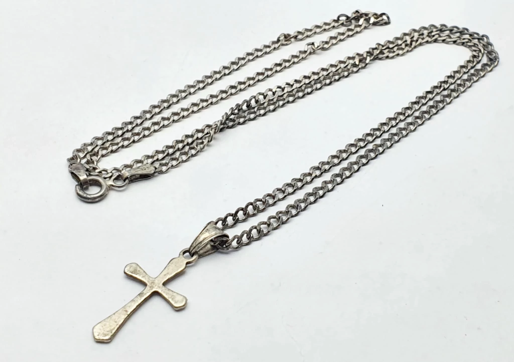elegancki-srebrny-lancuszek-z-krzyzykiemem-53g-925-50-cm-2-cm-rodzaj-2205-2