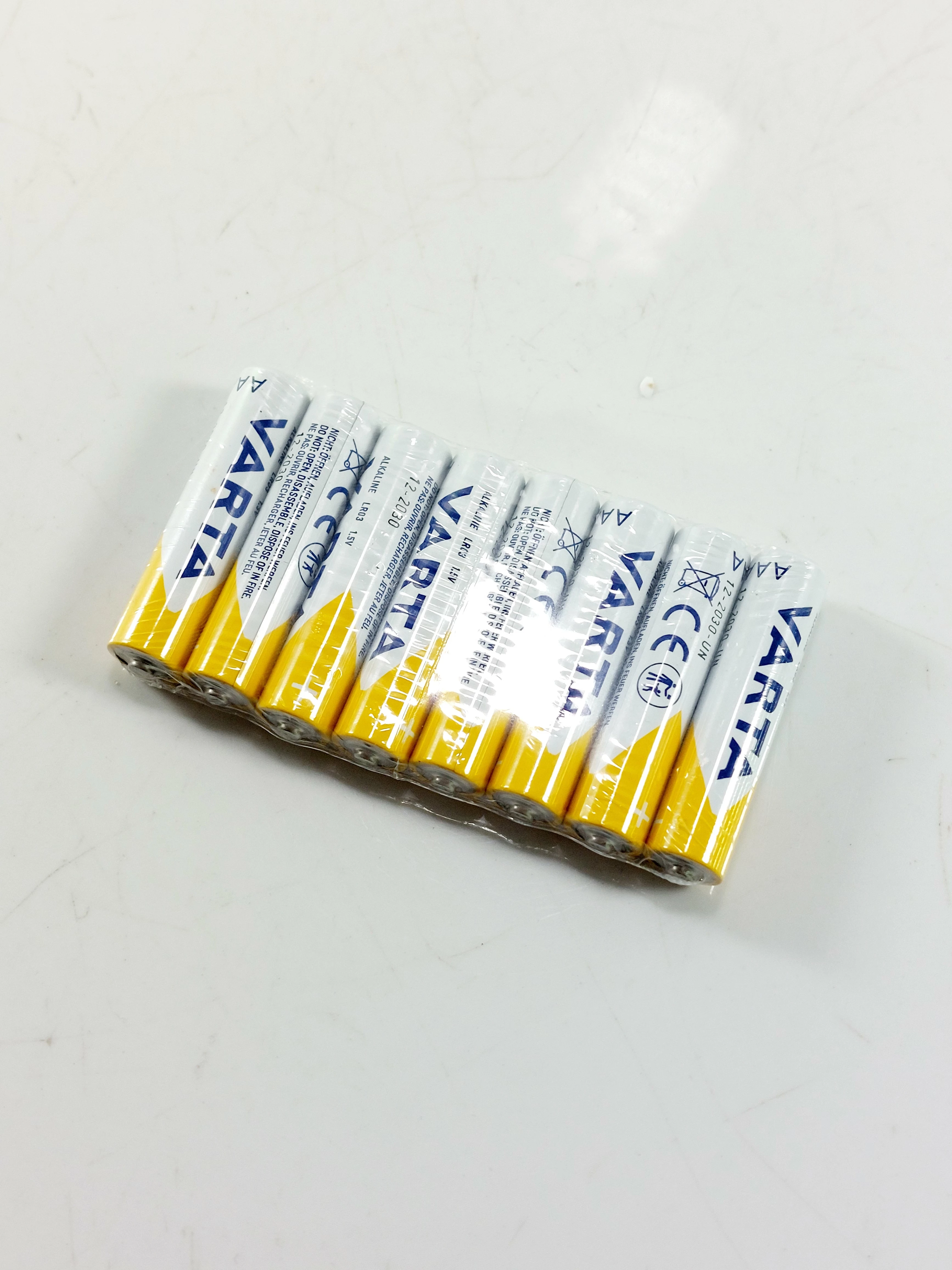 baterie-varta-aaa-8szt-ean-gtin-4008496744695