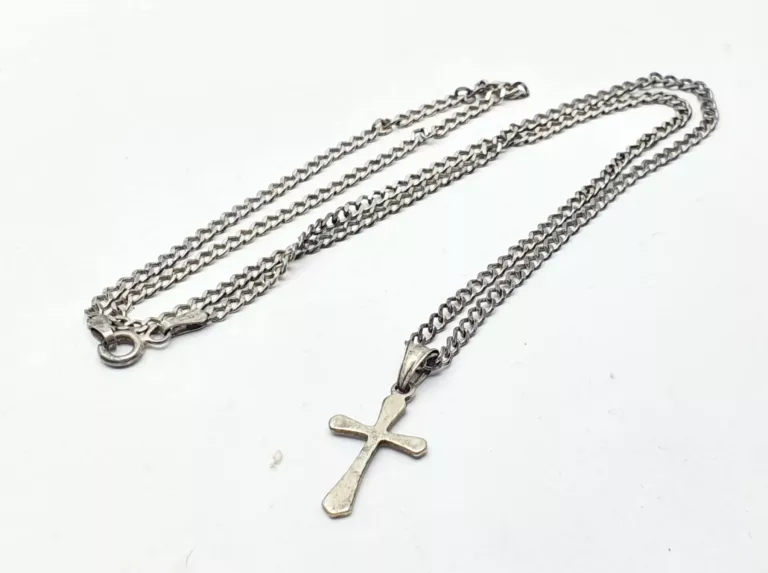elegancki-srebrny-lancuszek-z-krzyzykiemem-53g-925-50-cm-2-cm-stan-11323-2