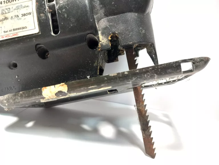 wyrzynarka-skil-4100h1-380w-mocowanie-brzeszczotu-205041-222245