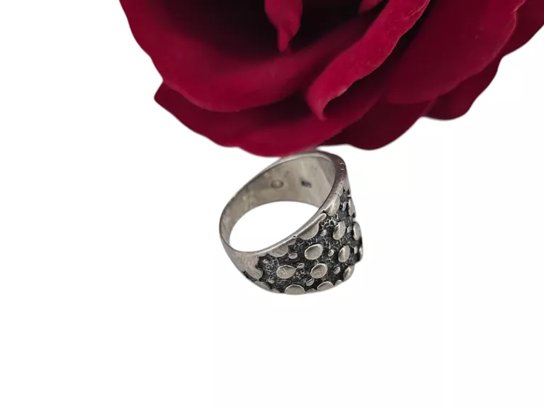 wyjatkowy-srebrny-pierscionek-454g-925-kamien-17088-524288