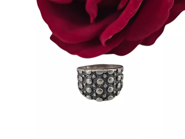 wyjatkowy-srebrny-pierscionek-454g-925-pilsudskiego-8-konskie-unico