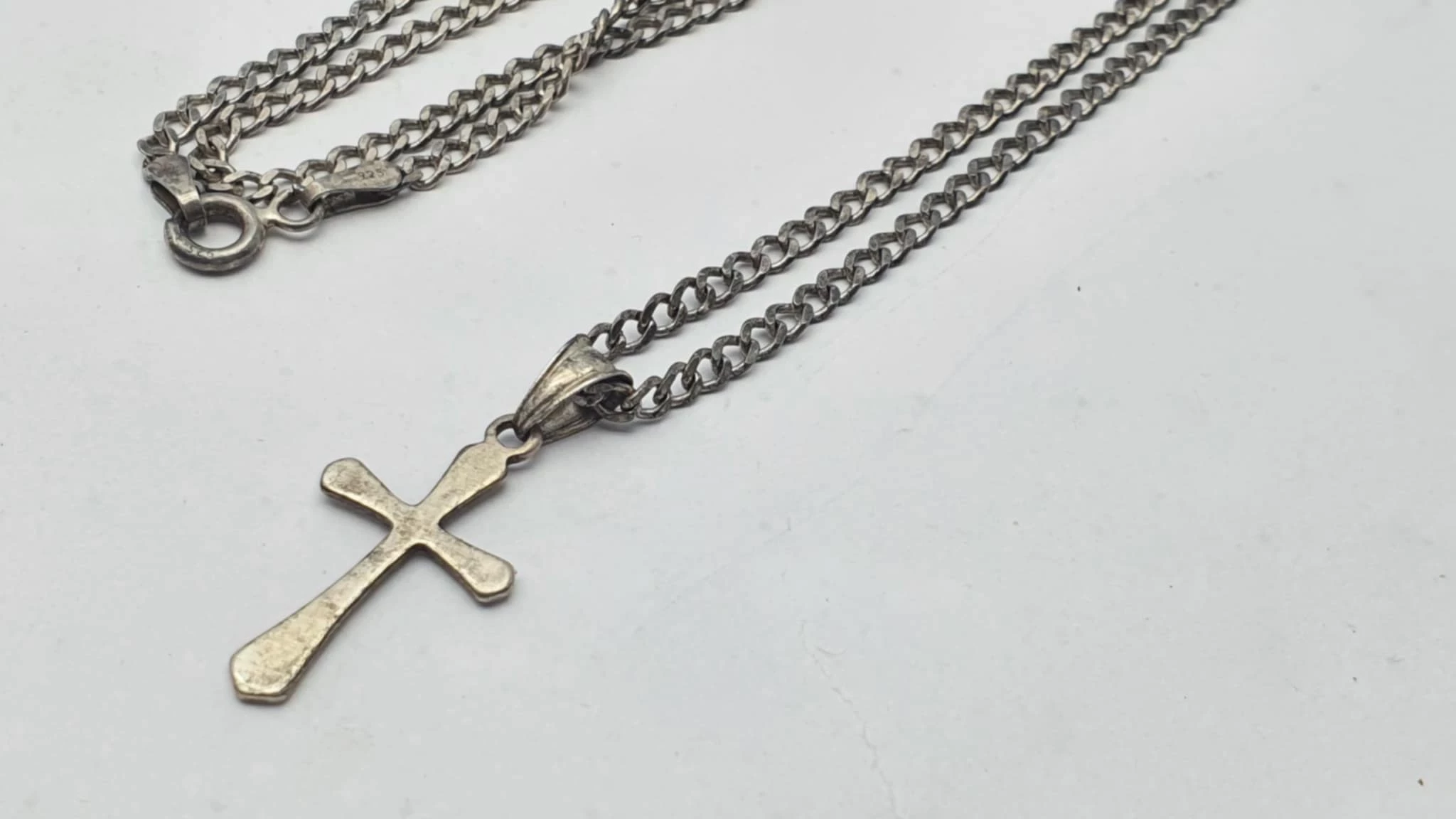 elegancki-srebrny-lancuszek-z-krzyzykiemem-53g-925-50-cm-2-cm-material-15835-4