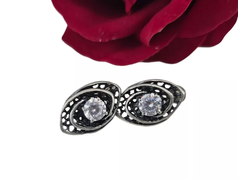 nietypowe-srebrne-kolczyki-z-cyrkonia-476-925-pilsudskiego-8-konskie-unico