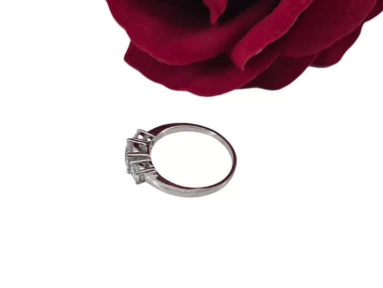 przepiekny-srebrny-pierscionek-z-cyrkoniami-273g-925-kamien-17088-128