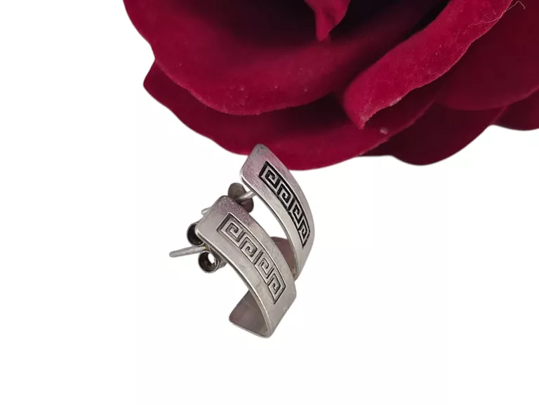 delikatne-srebrne-kolczyki-wzor-grecki-173g-925-material-15835-4