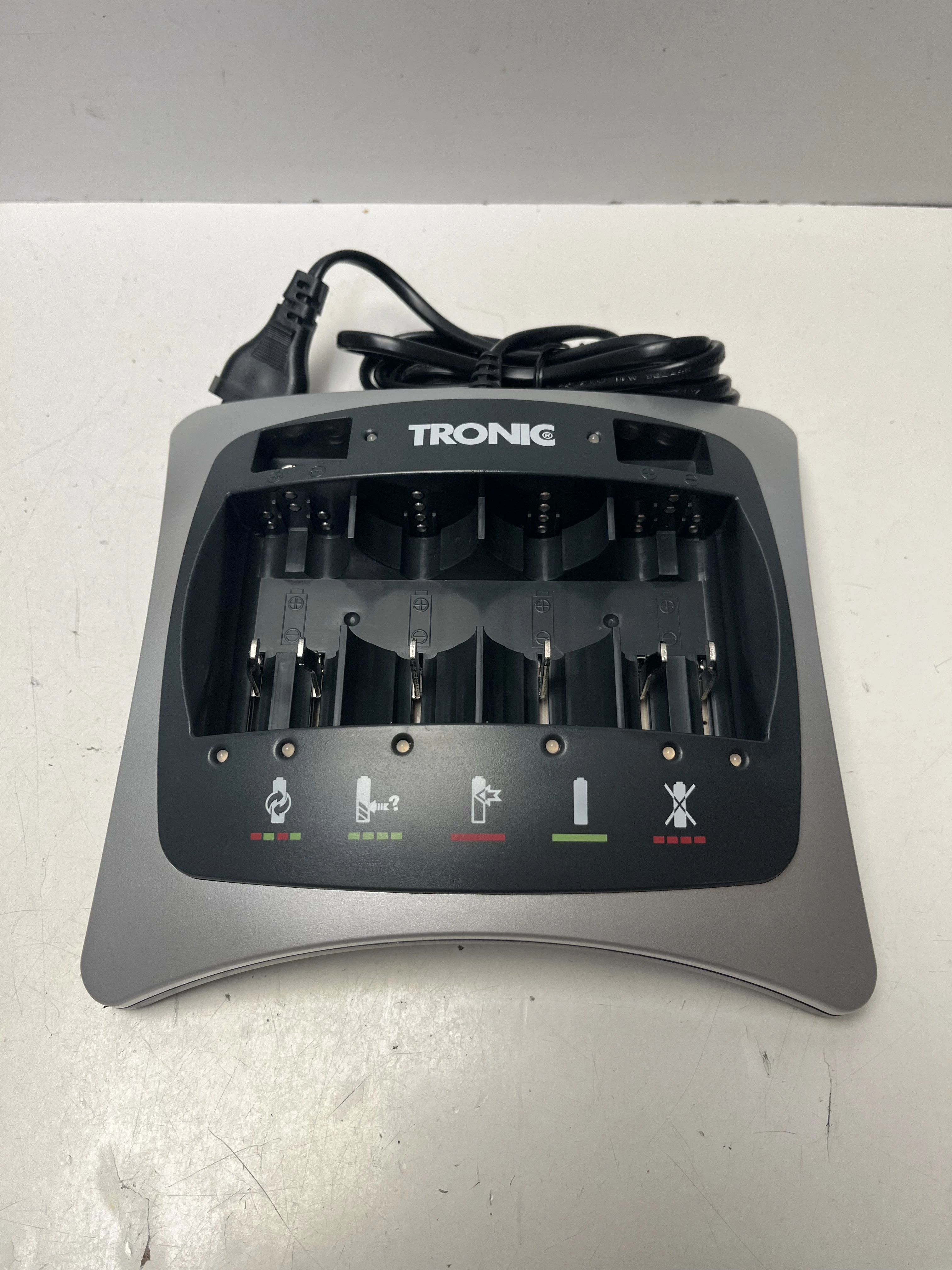 uniwersalna-ladowarka-do-baterii-tronic-osiedle-teatralne-3u15-krakow