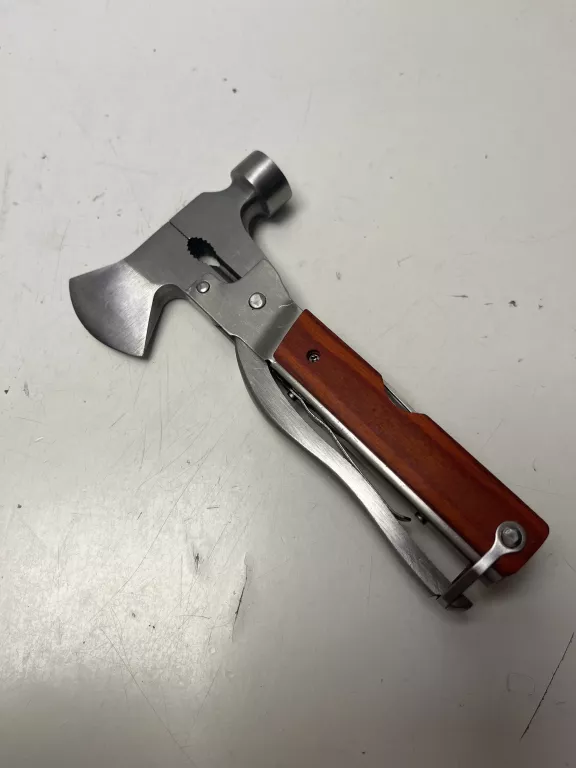 narzedzie-wielofunkcyjne-multitool-z-siekierka-kod-producenta-28088929