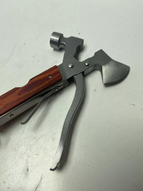 narzedzie-wielofunkcyjne-multitool-z-siekierka-stan-11323-2