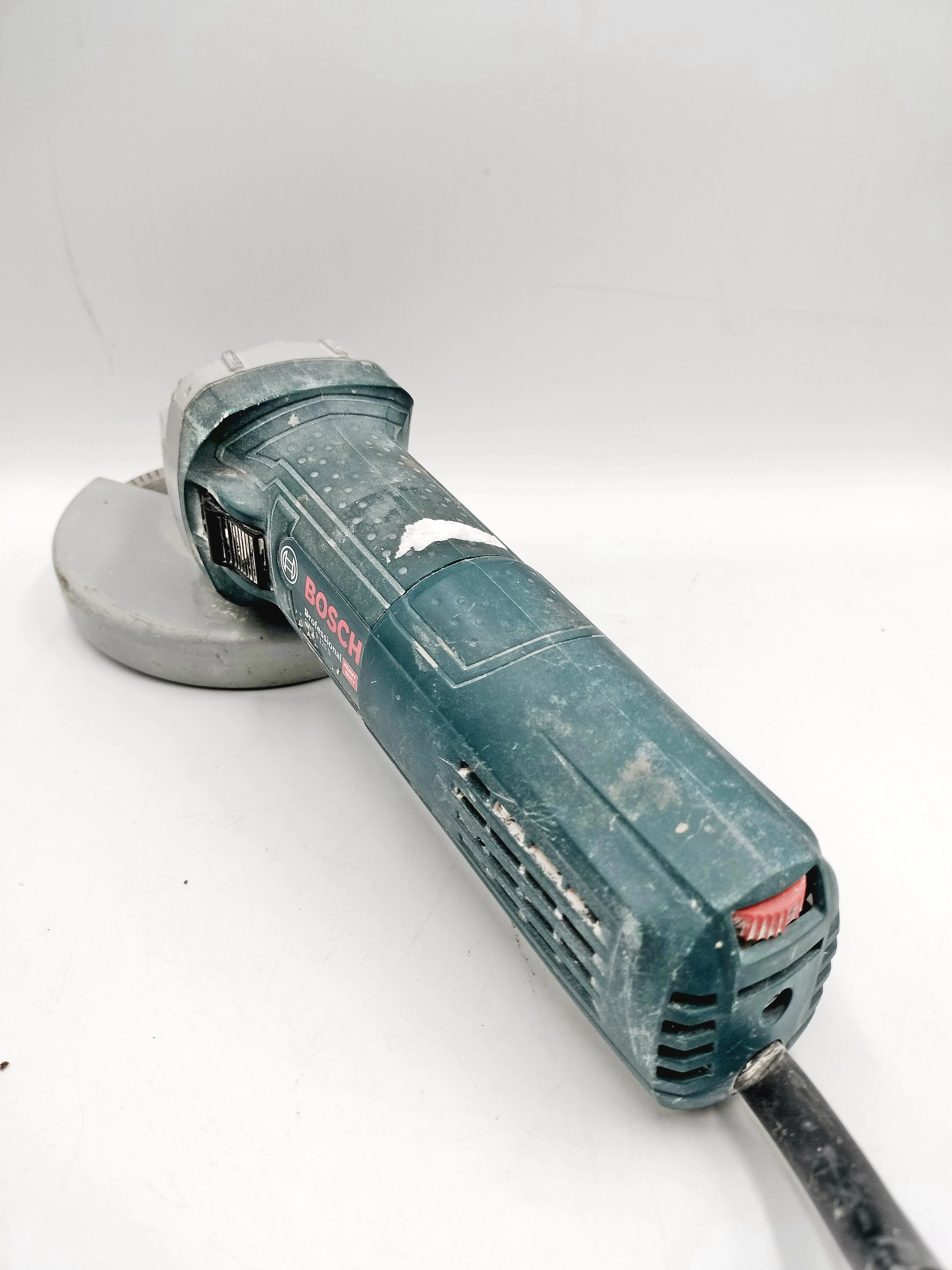 szlifierka-katowa-bosch-gws-9-125-s-900w-stan-11323-2