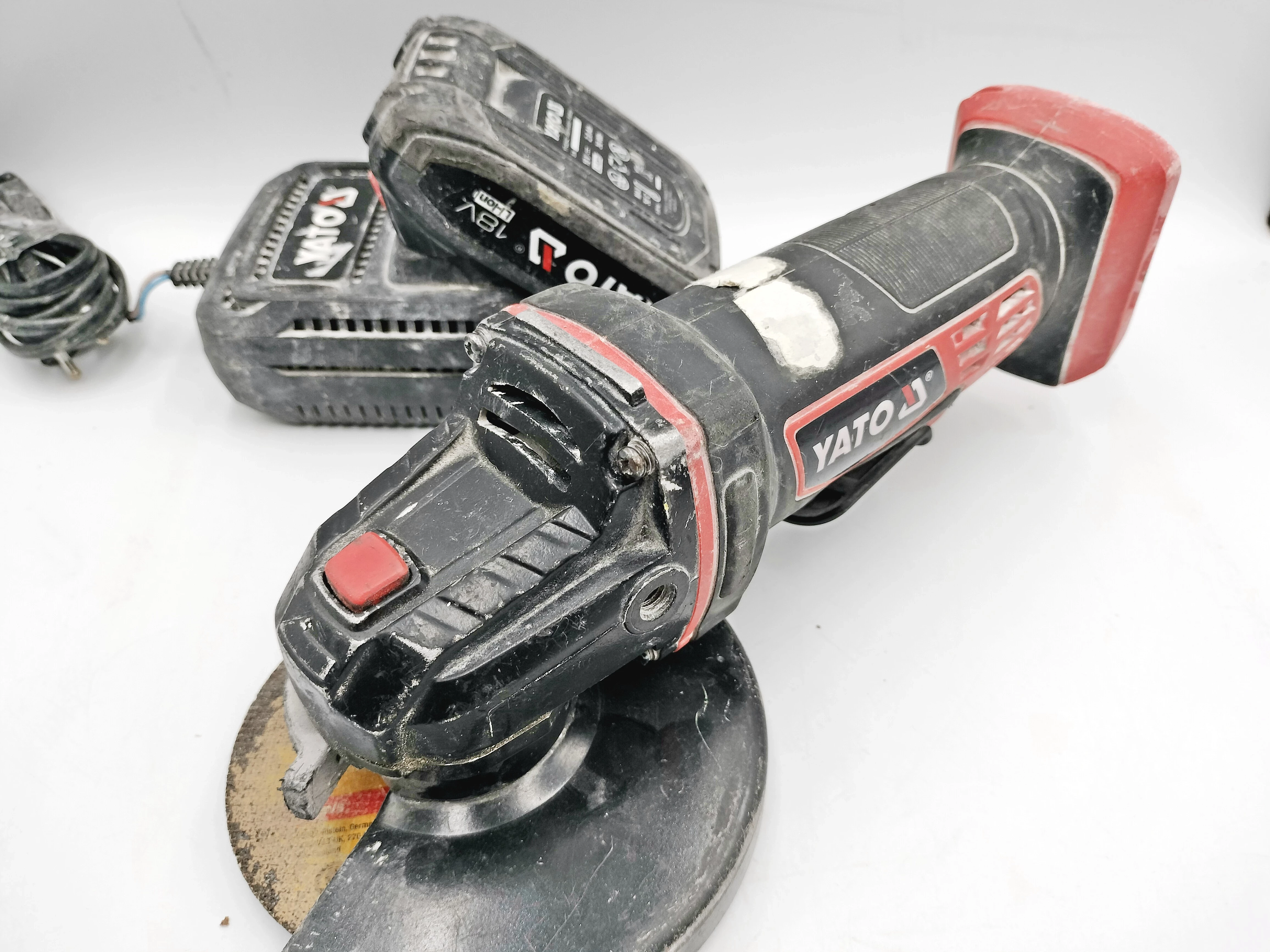 szlifierka-akumulatorowa-yato-yt-82827-ean-gtin-5906083025228