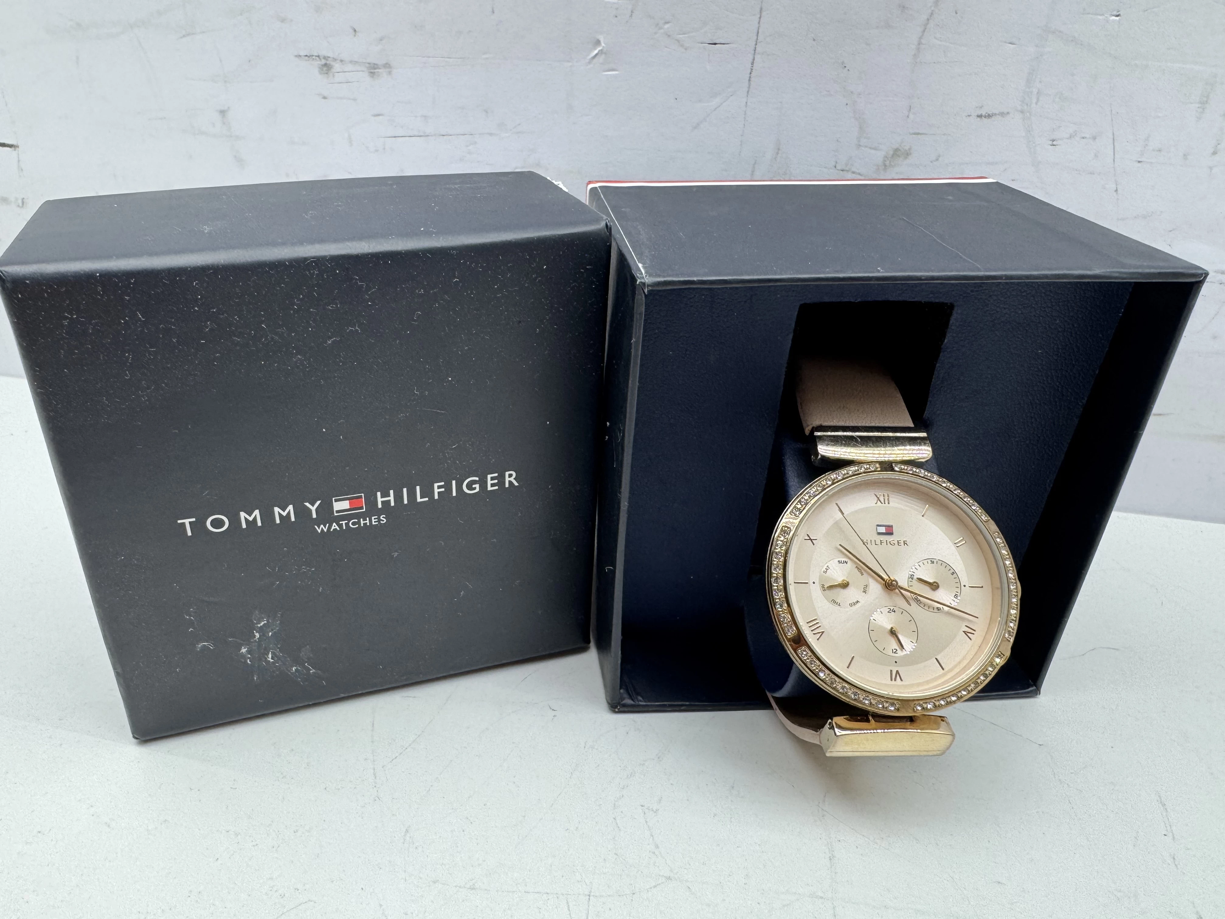 tommy-hilfiger-luna-1782395-zegarek-damski-plac-kosciuszki-20-wroclaw