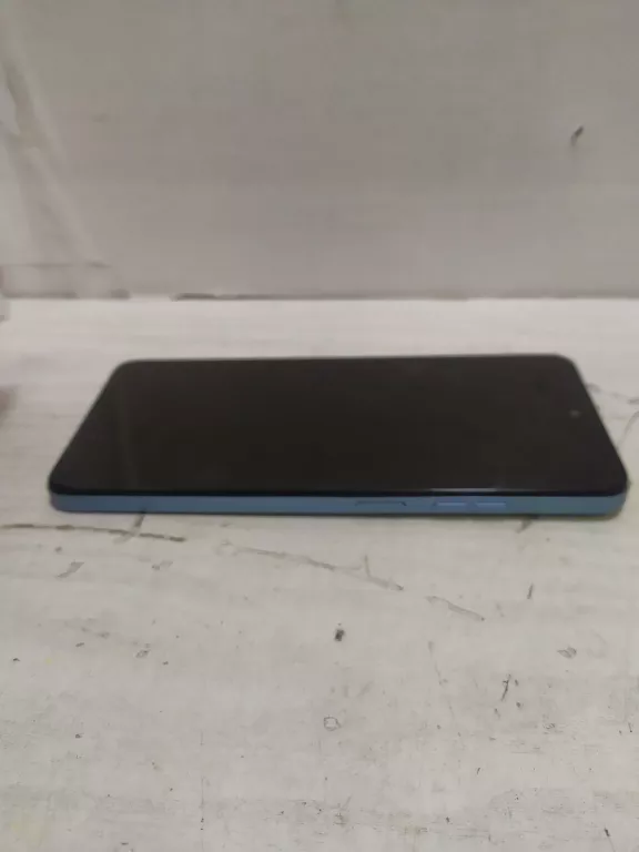 telefon-motorola-moto-e15-kod-producenta-pb6e0017pl