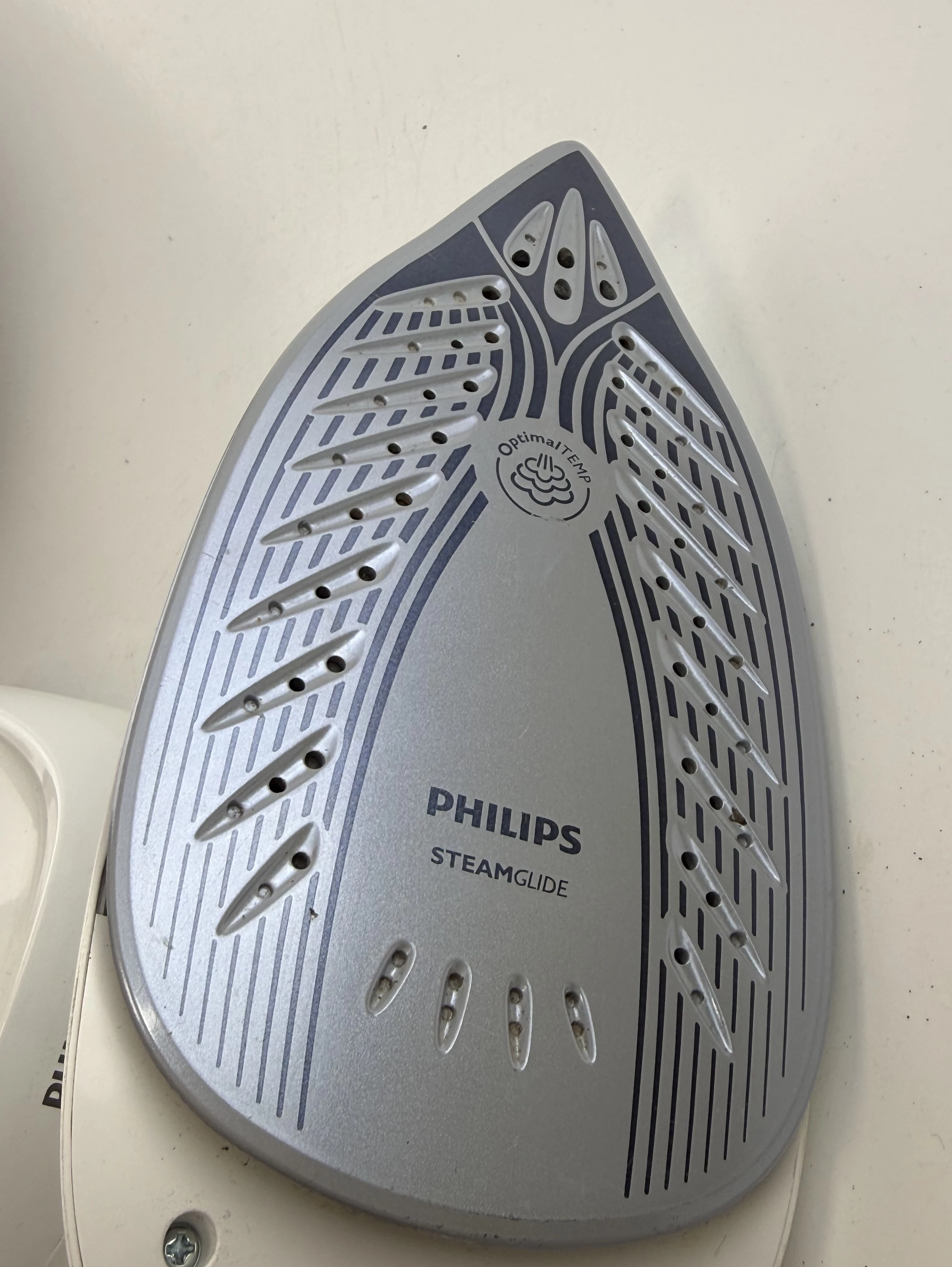 philips-zelazko-gc6819-moc-240000