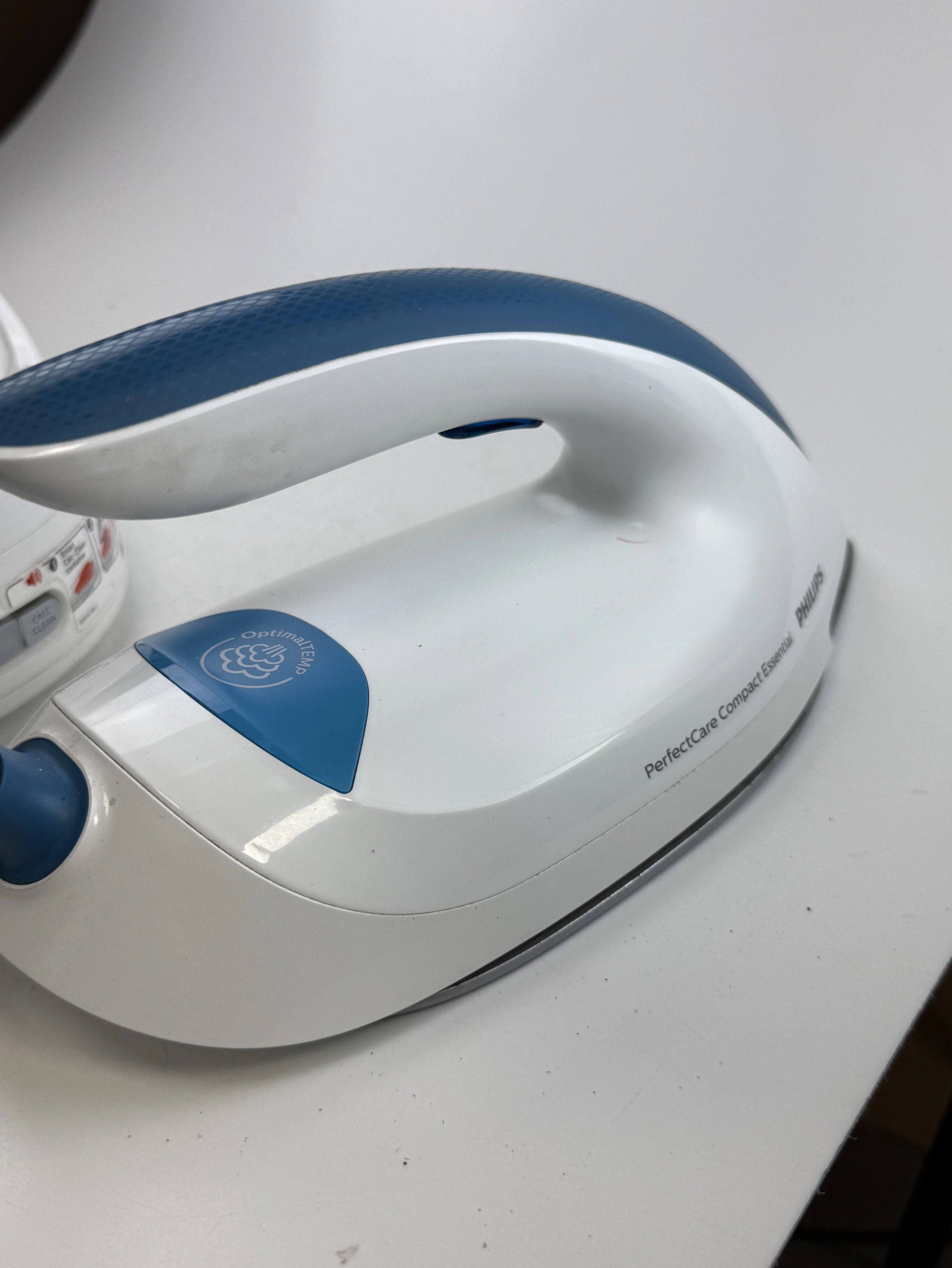 philips-zelazko-gc6819-kolor-dominujacy-129357-5