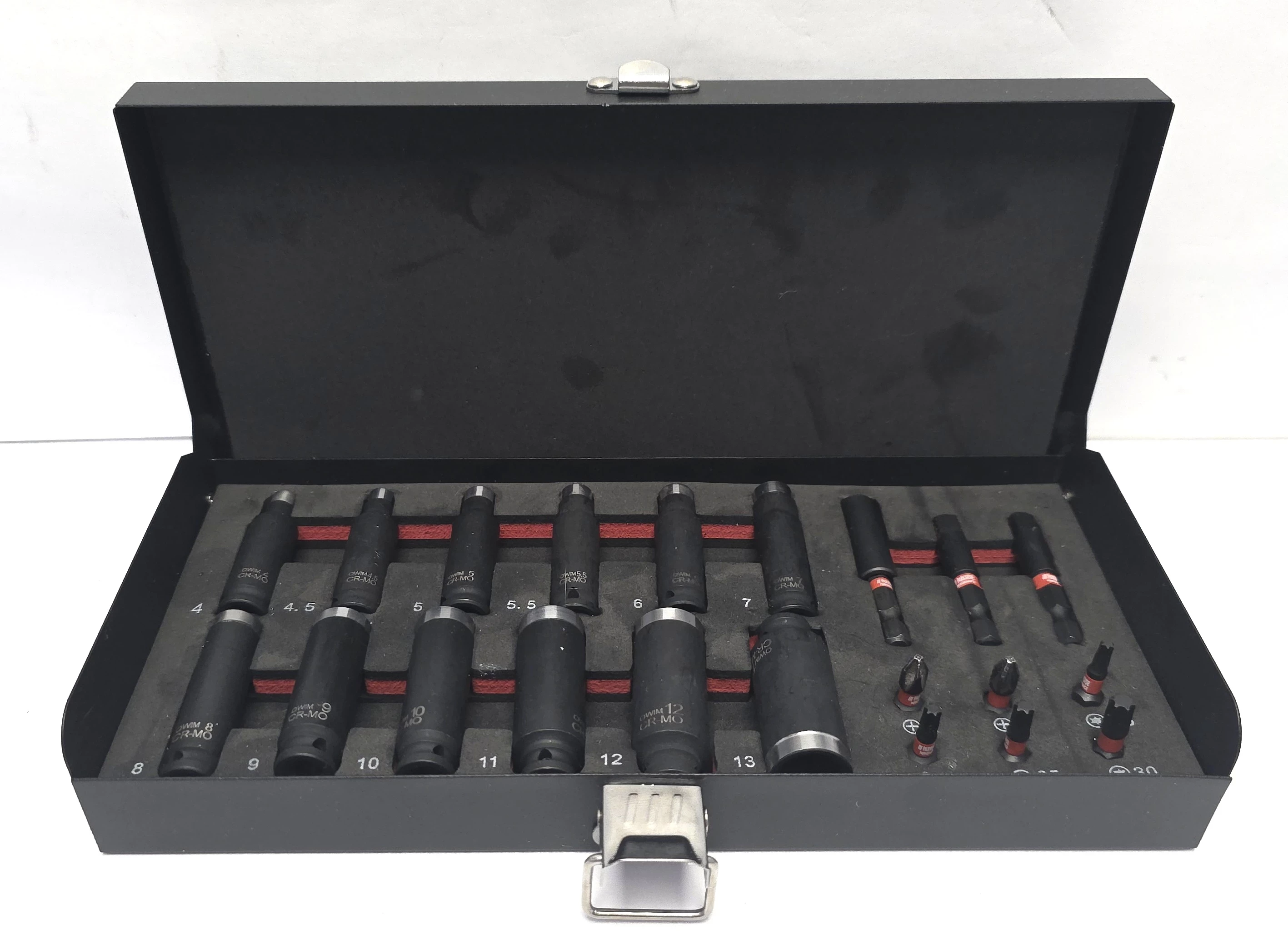 klucz-parkside-pdssap-12-a1-walizka-dwie-walizki-kluczy-nasadek-stan-11323-2