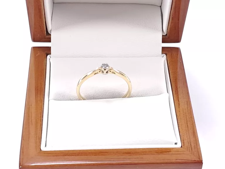 zloty-pierscionek-z-brylantem-005-ct-p585-145g-r16-glogowska-66-poznan-ska-x